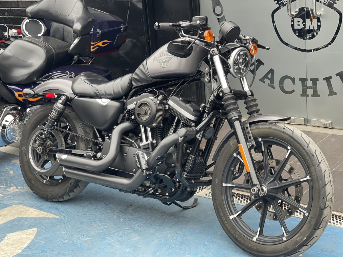 HARLEY DAVIDSON Sportster Iron 883 (BM) - 20186