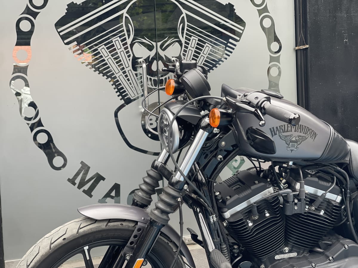 HARLEY DAVIDSON Sportster Iron 883 (BM) - 201811