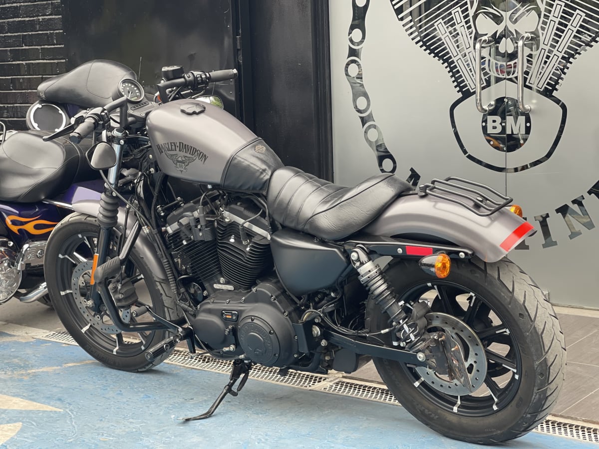 HARLEY DAVIDSON Sportster Iron 883 (BM) - 201812