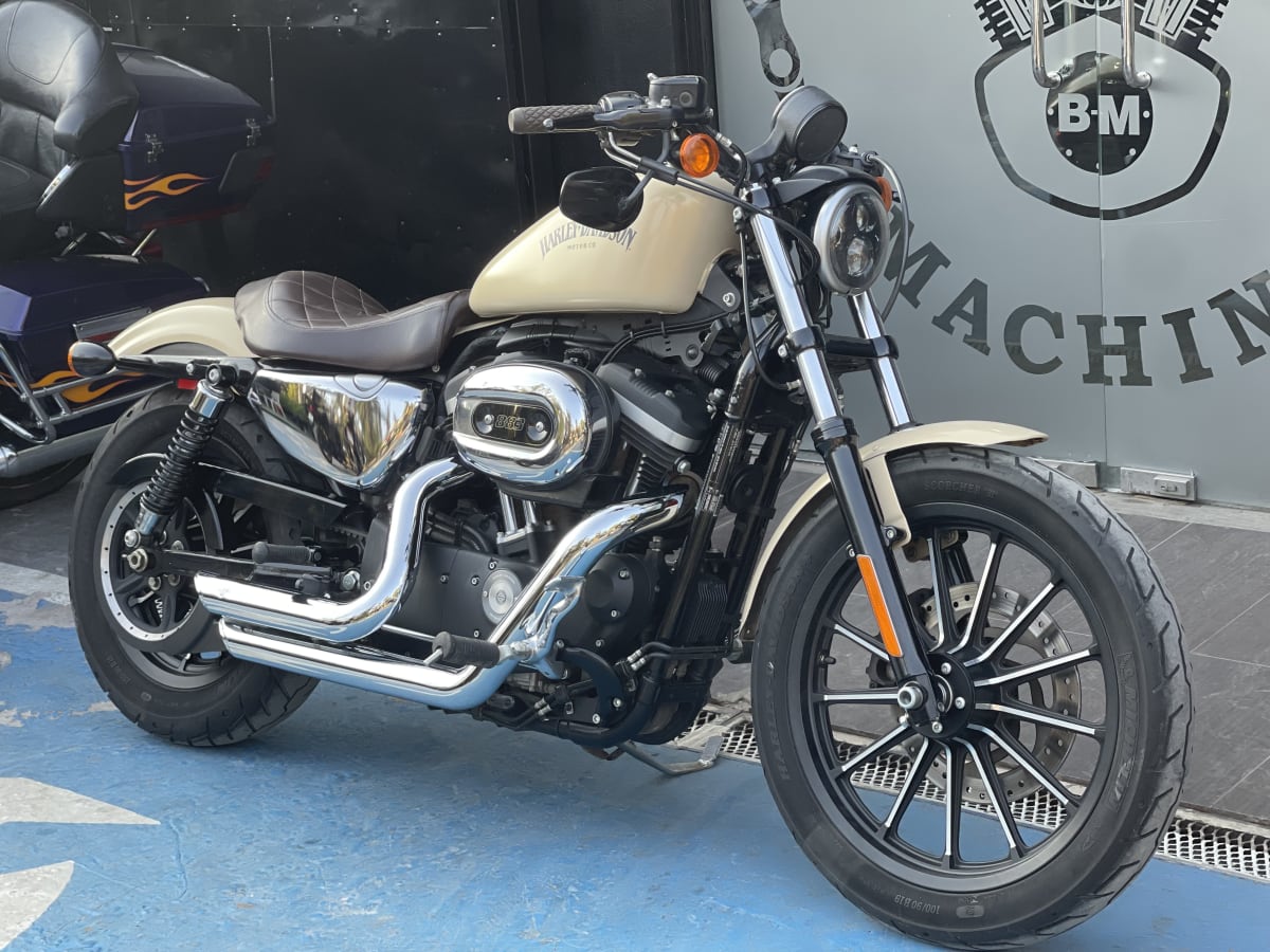 HARLEY DAVIDSON Sportster Iron 883 (2016)5