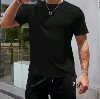 POLERA CUELLO REDONDO NEGRA
