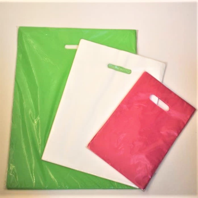 BOLSA PLÁSTICA TIPO RIÑÓN BOUTIQUE (50 Unidades)2