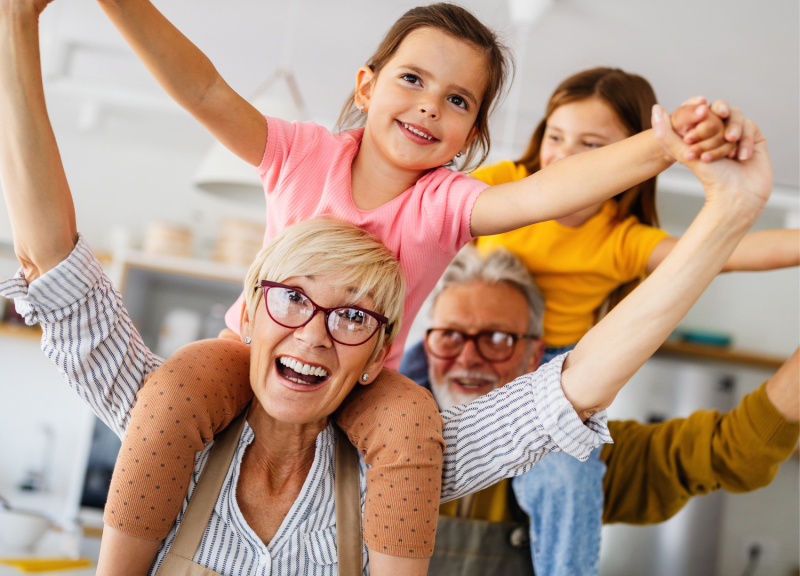 Día del abuelo, celebramos con salud y prevención