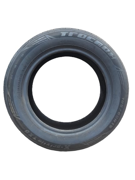 Neumático Tracmax 185/60R15 84H3