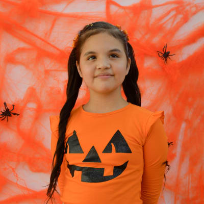 POLO CON ESTAMPADO NIÑA HALLOWEEN - SUMA ISI3