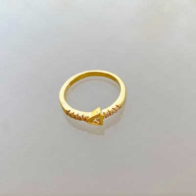 ANILLO TRIÁNGULO Y CIRCONES1