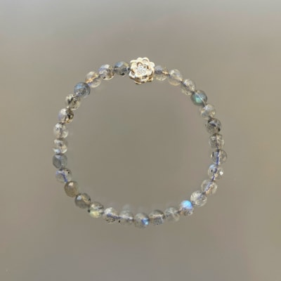 PULSERA LABRADORITA FACETADA Y FLOR DE LOTO1