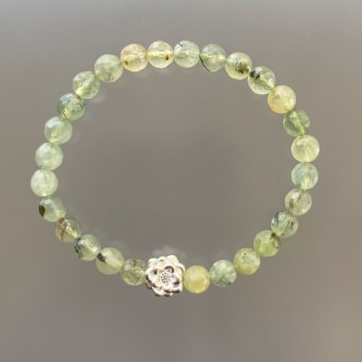 PULSERA PREHNITA FACETADA Y FLOR DE LOTO1