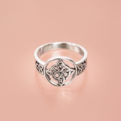 ANILLO NUDO DE BRUJA CENTRO CIRCULO
