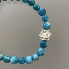 PULSERA  APATITA 6 mm Y FLOR DE LOTO