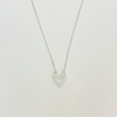 COLLAR CORAZÓN CALADO