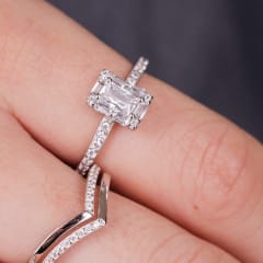 ANILLO MEDIO CINTILLO CZ CUADRADO