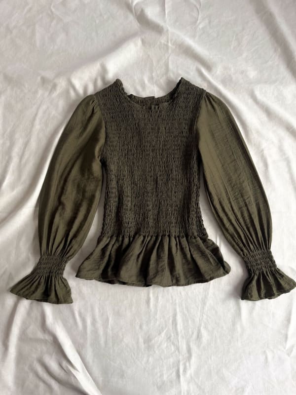 Blusa elasticada verde