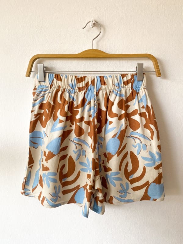 Falda short Barbados print celeste