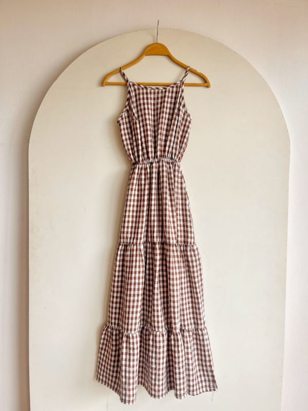 Vestido vichy marrón