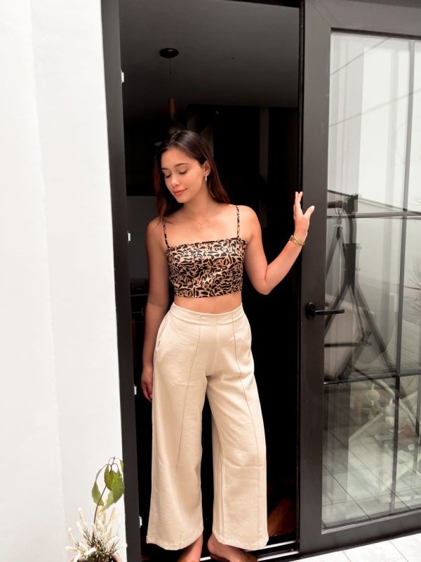 Top corto con lazo animal print