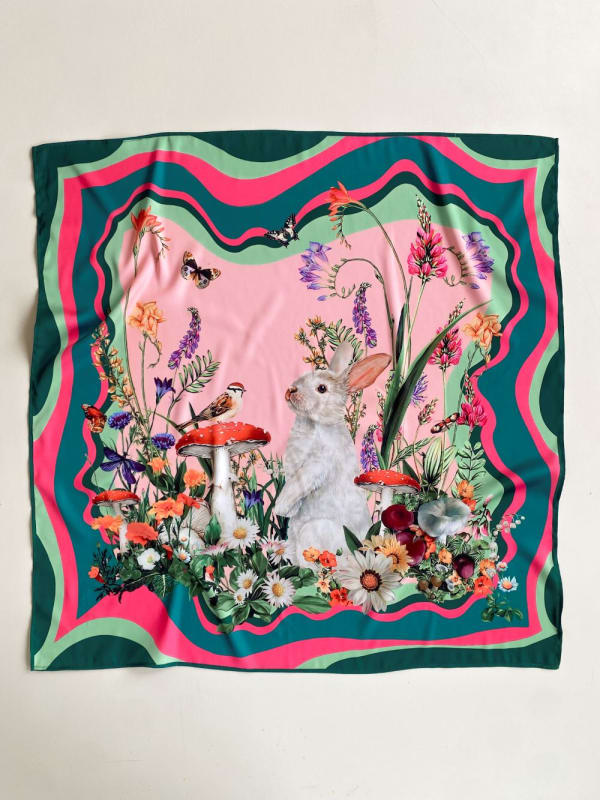 Pañuelo satinado jardín rosa