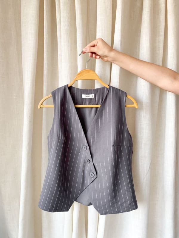 Chaleco sastre cruzado rayas gris