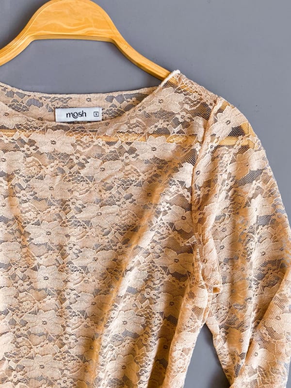 Top encaje beige