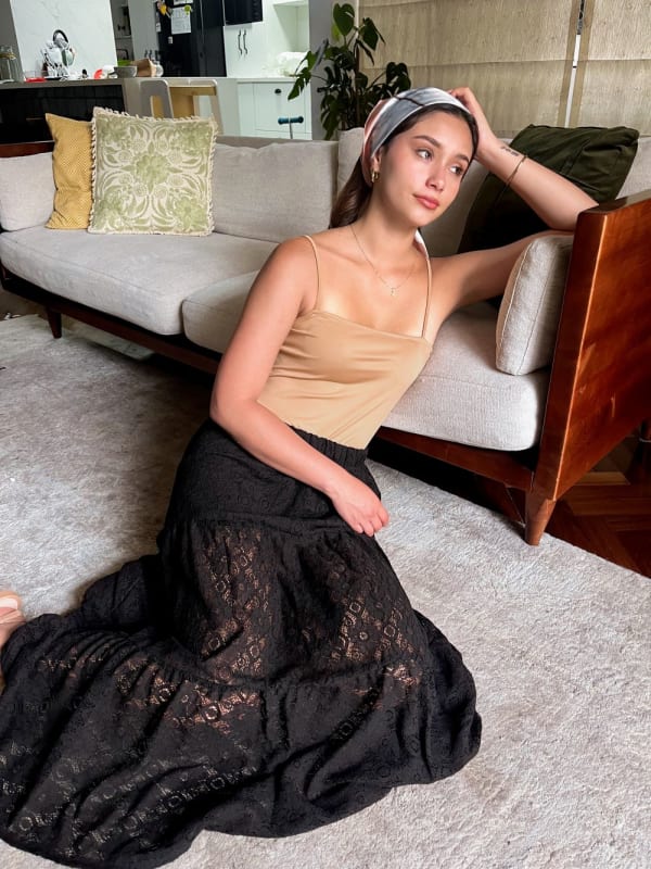 Falda encaje negro