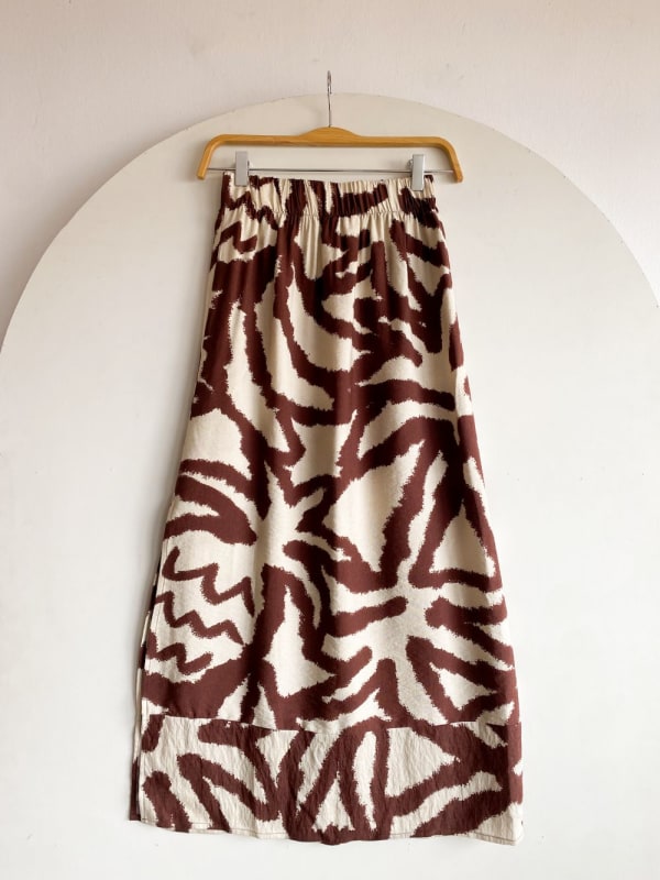 Maxifalda print marrón