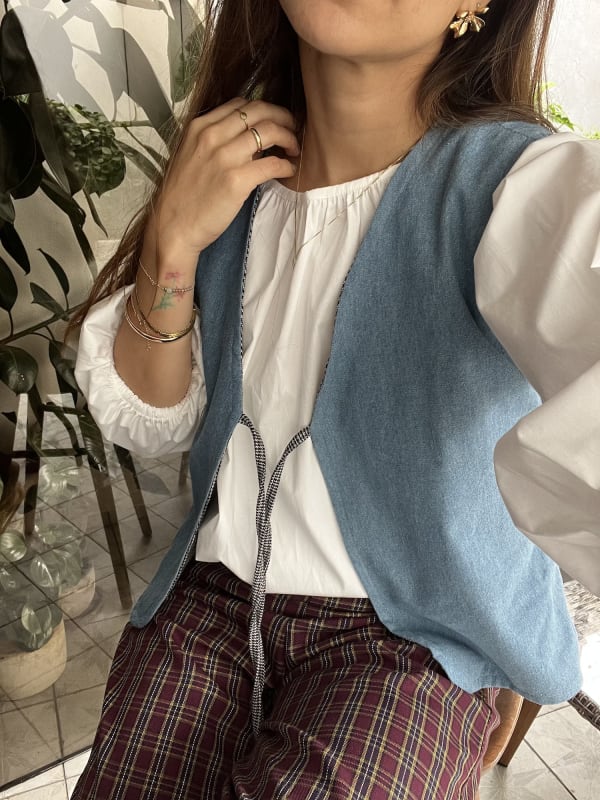 Chaleco Lyon celeste/negro