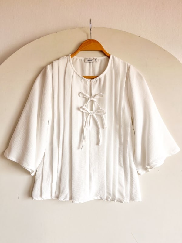 Blusa de lino plisada perla Blusa de lino plisada perla