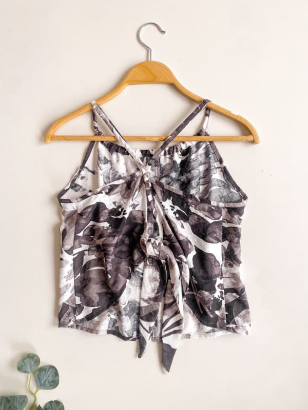 Top tiras cruzadas print negro