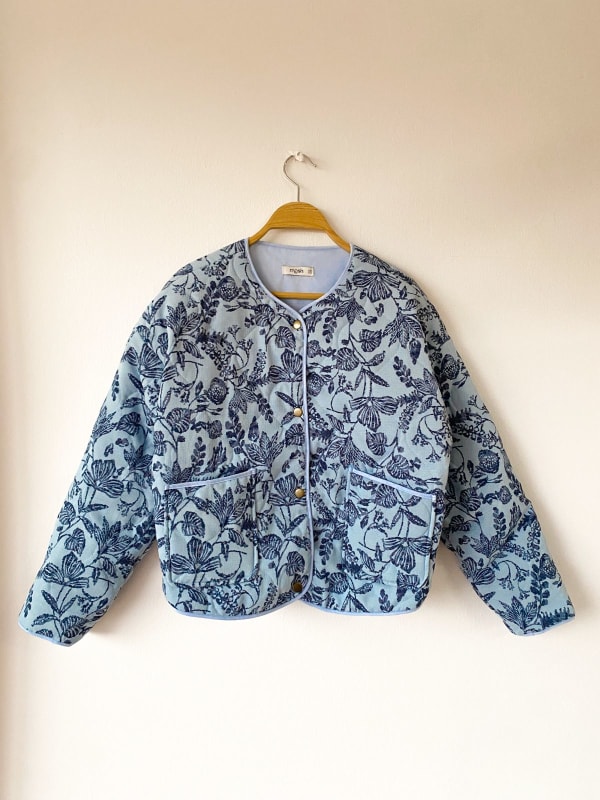 Chaqueta Acolchada Floral celeste Chaqueta Acolchada Floral celeste