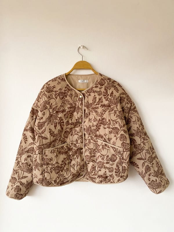 Chaqueta Acolchada Floral marrón Chaqueta Acolchada Floral marrón