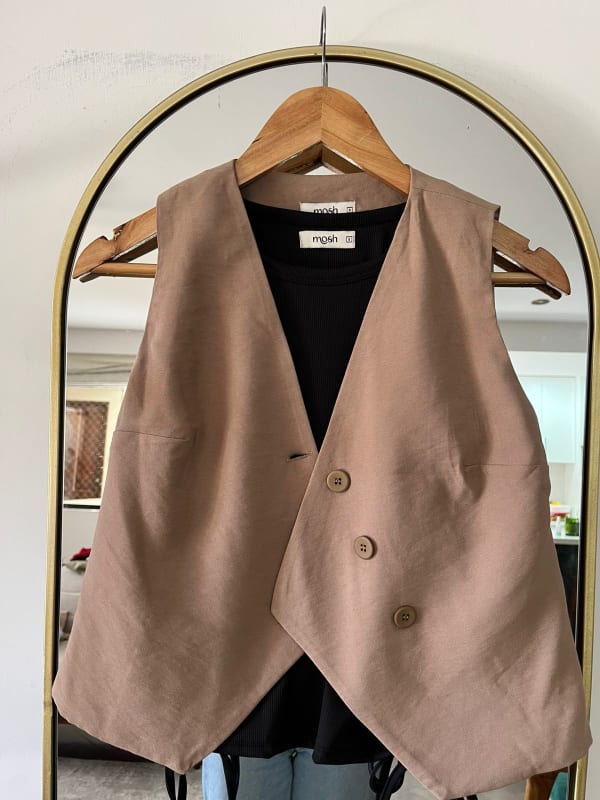 Chaleco sastre cruzado beige