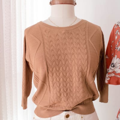 Polo tejido Olivia caramelo Polo tejido Olivia caramelo