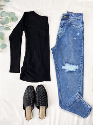 Girlfriend Jeans rasgado celeste Girlfriend Jeans rasgado celeste