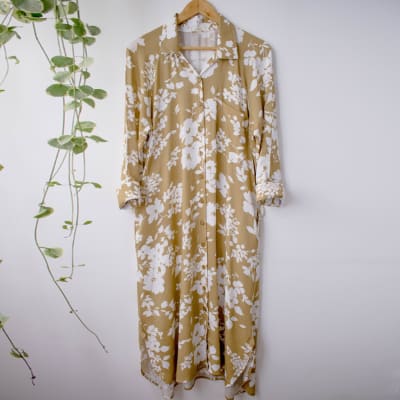 Vestido Paula flores beige Vestido Paula flores beige