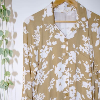 Vestido Paula flores beige Vestido Paula flores beige