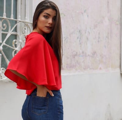 B. Alexa rojo B. Alexa rojo