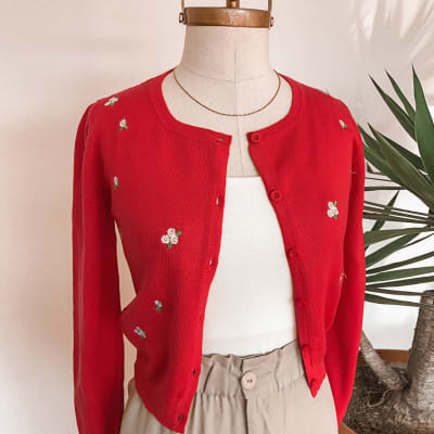 Cardigan Bordado rojo Cardigan Bordado rojo