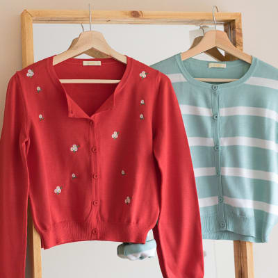 Cardigan Bordado rojo Cardigan Bordado rojo
