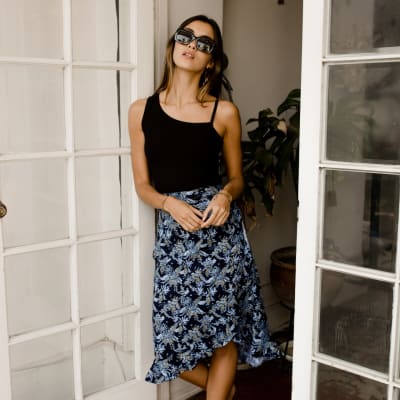 Falda Allie palmeras azul Falda Allie palmeras azul
