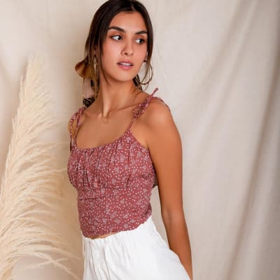 Blusa Leia flores borgoña Blusa Leia flores borgoña
