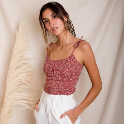 Blusa Leia flores borgoña Blusa Leia flores borgoña