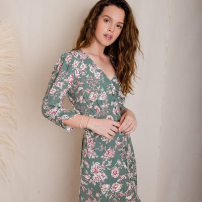 Vestido Londres flores verde cemento Vestido Londres flores verde cemento