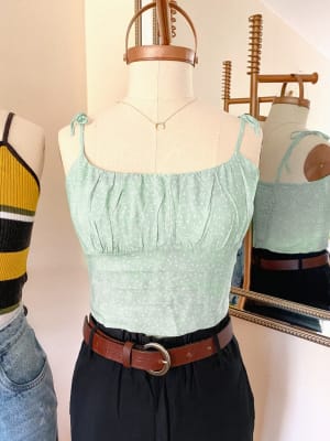 Blusa Leia flores verde Blusa Leia flores verde