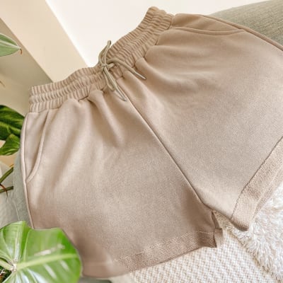 Short French castaño Short French castaño