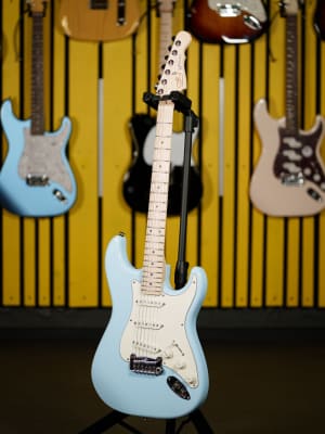G&L FULLERTON DELUXE LEGACY SONIC BLUE