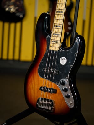 G&L TRIBUTE JB 3-TONE SUNBURST G&L TRIBUTE JB 3-TONE SUNBURST
