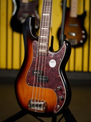 G&L TRIBUTE LB-100 3-TONE SUNBURST
