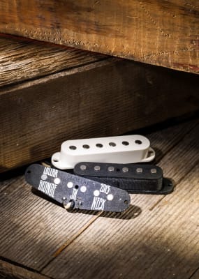 LOLLAR CÁPSULA STRAT BLONDE1
