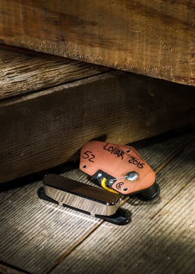 LOLLAR CÁPSULA TELE 52 NECK1