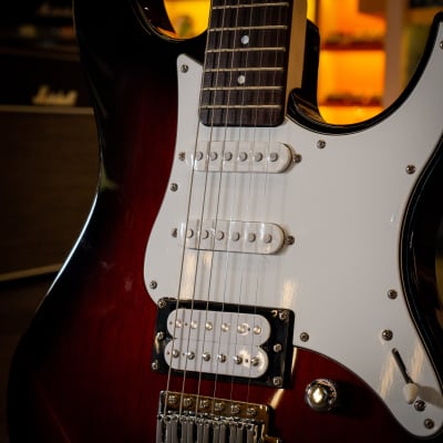 YAMAHA PACIFICA PAC112V YAMAHA PACIFICA PAC112V